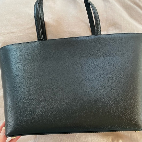 Kate Spade Robinson Street Ellis
Tote - Picture 6 of 6